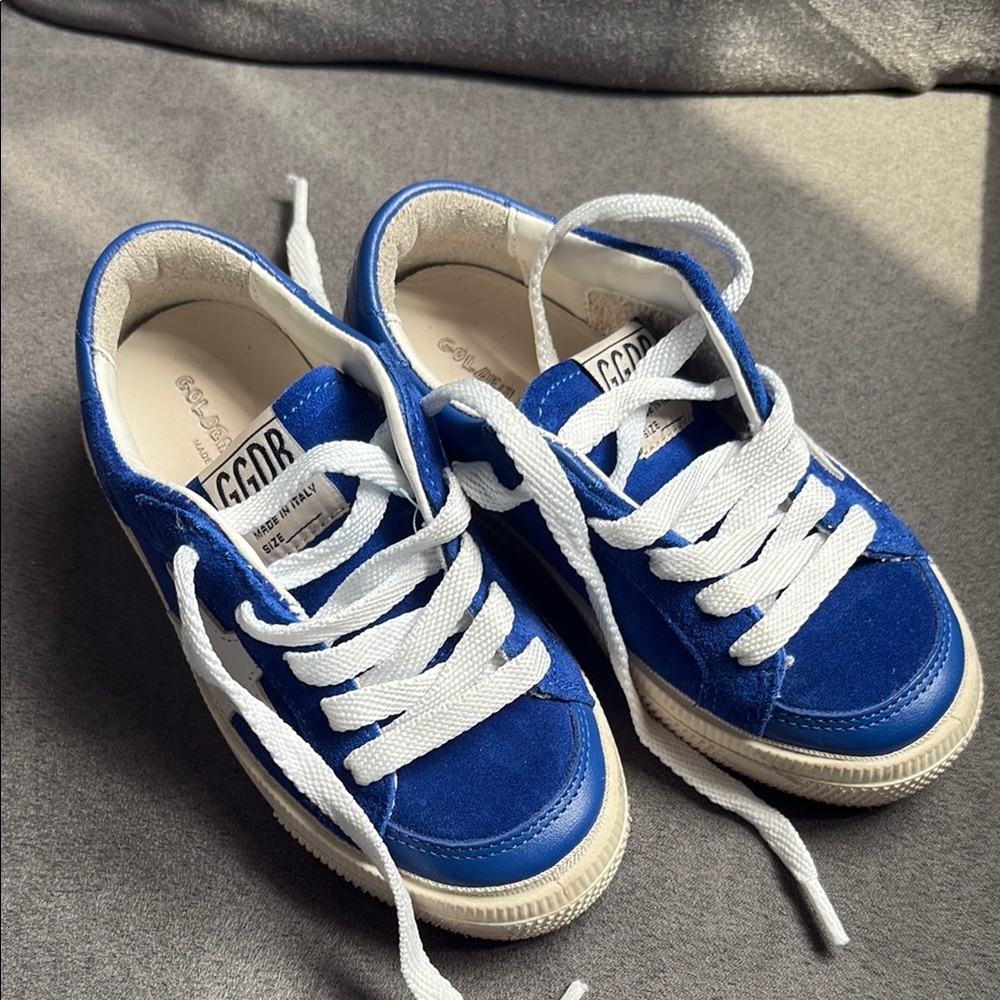 Golden Goose Blue and White Sneakers Classic Low-Top Design